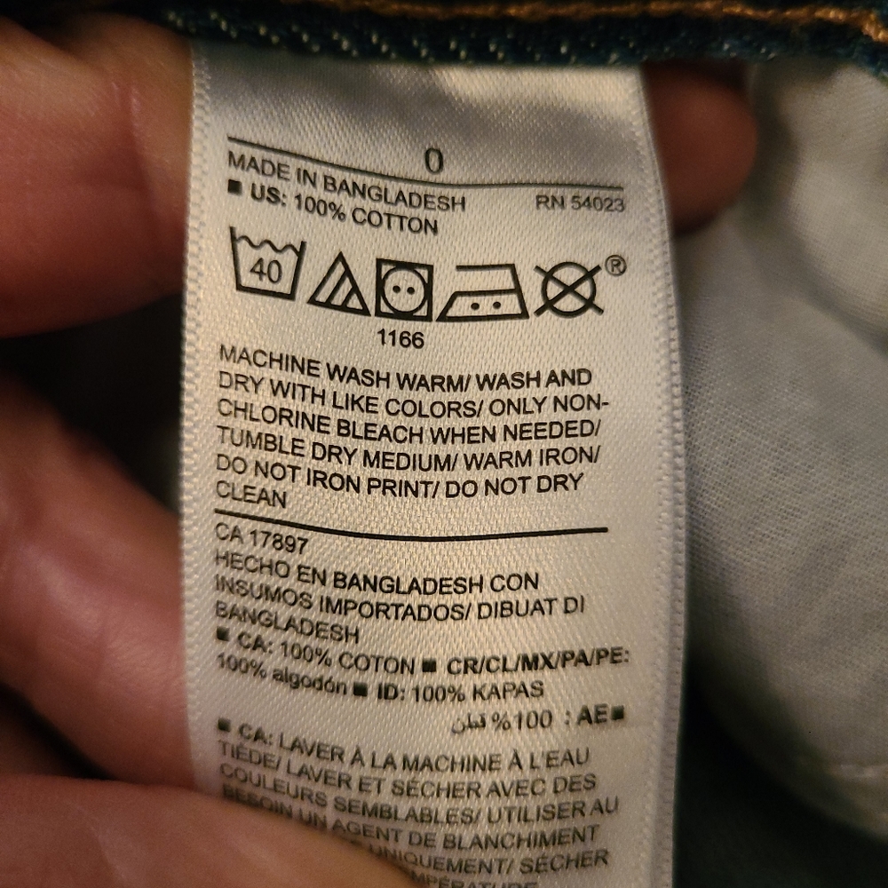 Old Navy High Waist Denim Shorts - Picture 9 of 9